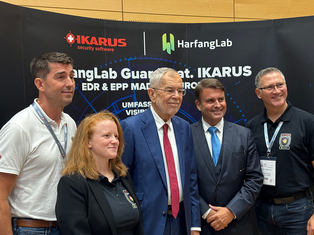 v.l.n.r.: Joe Pichlmayr (CEO IKARUS) – Anouck Teiller (CSO HarfangLab) –Alexander van der Bellen (Bundespräsident Österreich) - Frédéric Joureau (Erster Botschaftsrat der französischen Botschaft in Wien) – Christian Fritz (COO IKARUS)